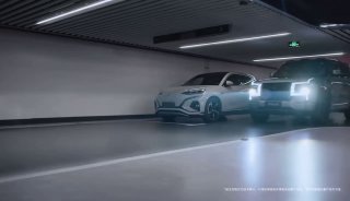 BYD показала для чего нужен «танковый разворот» 1200-сильному Yangwang U8 Yangwa