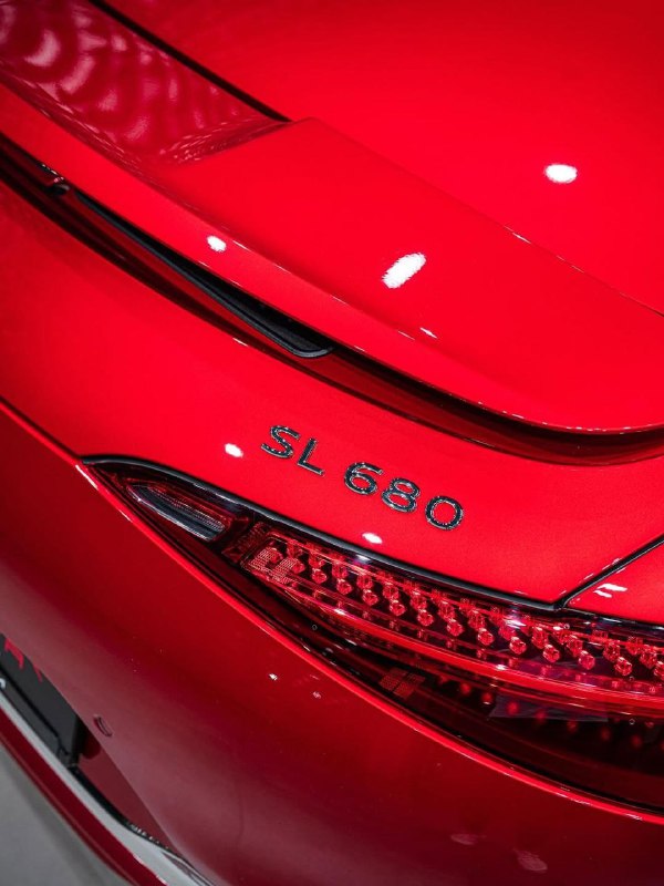 Mercedes-Maybach SL 680 Monogram Series 4MATIC+ 4.0-L V8 BITURBO 585 HP 7