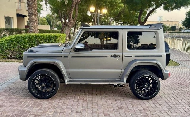 В Дубае превратили Suzuki Jimny в G-Class от Brabus 3
