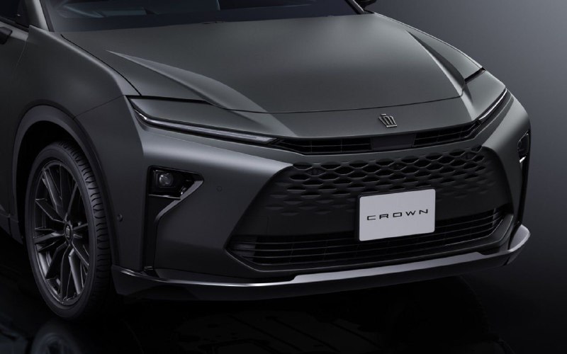 Toyota Crown Estate получил новую матовую версию 5