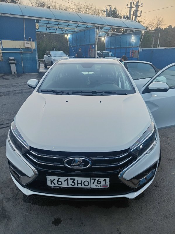 Продаю считай новый автомобиль веста 2024 года пробег родной 1000км, любые проверки за ваш счёт. То ... - фотография