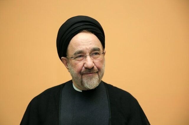 عصر ایران: خاتمی: بقاء و موجودیت خود را به دشمن تحمیل کرده‌ایمرئیس جمهور پیشین ایران:🔹امروز بقاء و موجودیت خود را به دشمن تحمیل کرد