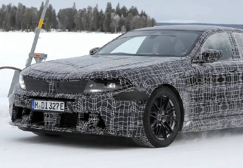 BMW вновь изменила дизайн обновлённой 5‑серии 2