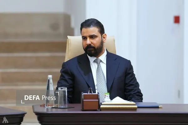 خبرگزاری دفاع مقدس: 💢الزیدی پیشنهاد ابقای برخی از نیروهای ائتلاف آمریکایی را رد کرد 🔸سخنگوی دولت عراق گفت: علی الزیدی، نخست وزیر عراق پیشنه