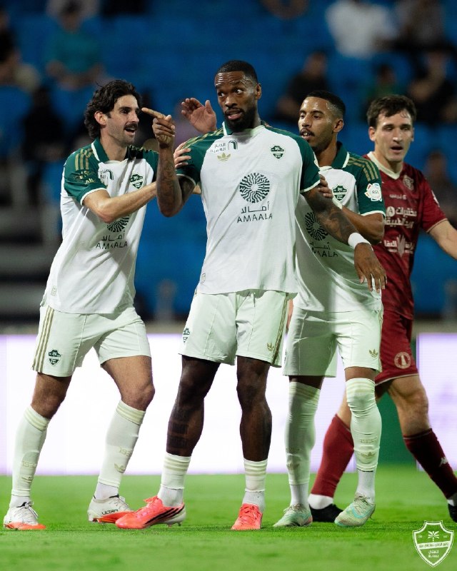 اخبار‌ و نتایج‌ زنده‌ فوتبال: 🇸🇦 الخلود 3 - الاهلی 1 | شکست خارج از خانه الاهلی در شب عملکرد ضعیف بازیکنان این تیم!🆔 @livefootballchannel