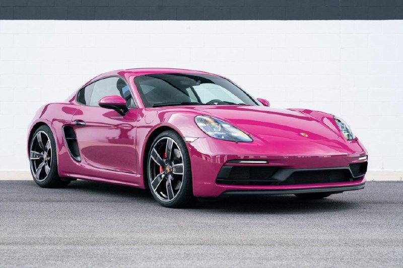 Мы разобрались в деталях нового Porsche 718 Cayman GTS 4.0 2024 года 🚗. Эта мод
