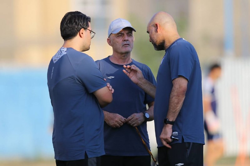 Esteghlal Twitter: ⏺اوزجان بیزاتی مربی استقلال مدتی پیش هنگام خروج از ایران و در زمان انتقال ارز مربوط به حقوق دریافتی خود، با مشکل مواجه ش