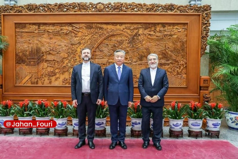 جهان بینالملل فوری🌍: دیدار و گفتوگوی معاونین وزاری امور خارجه جمهوری اسلامی ایران و چین در پکن🔹کاظم غریب آبادی، معاون امور حقوقی و بینالملل