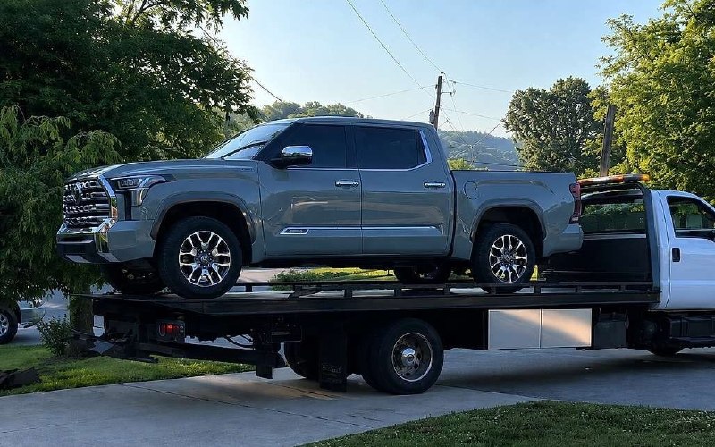 Toyota массово отзывает Tundra из-за стружки в моторе