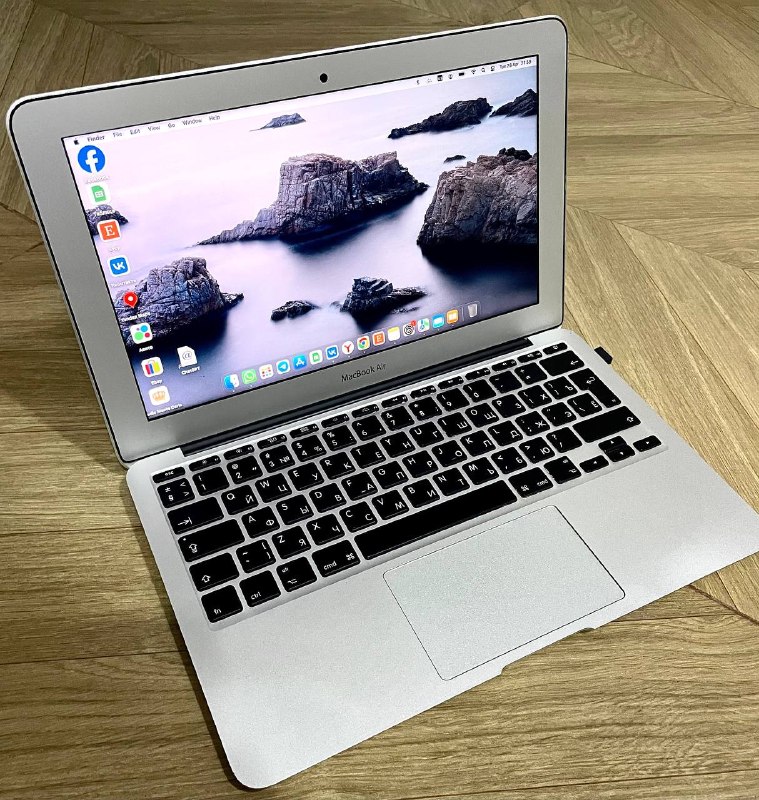 MacBook старенький, но живой