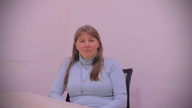 תהיה יותר נחמד. משרד הבריאות של מחוז חרסון דיבר על עובד שהציל 25 בעלי חיים אנג'לינה עובדת כראש המחלקה לעבוד…