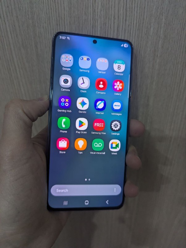 Samsung Galaxy S21, в хорошем состоянии, в комплекте: зарядка, кабель и чехол, цена: 400 лари — фото 1