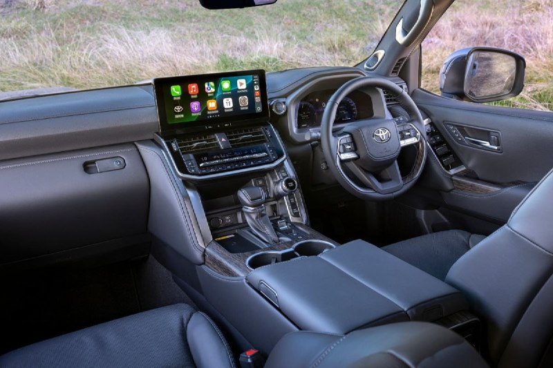 Land Cruiser 300 стал гибридом и вышел на новый рынок 3