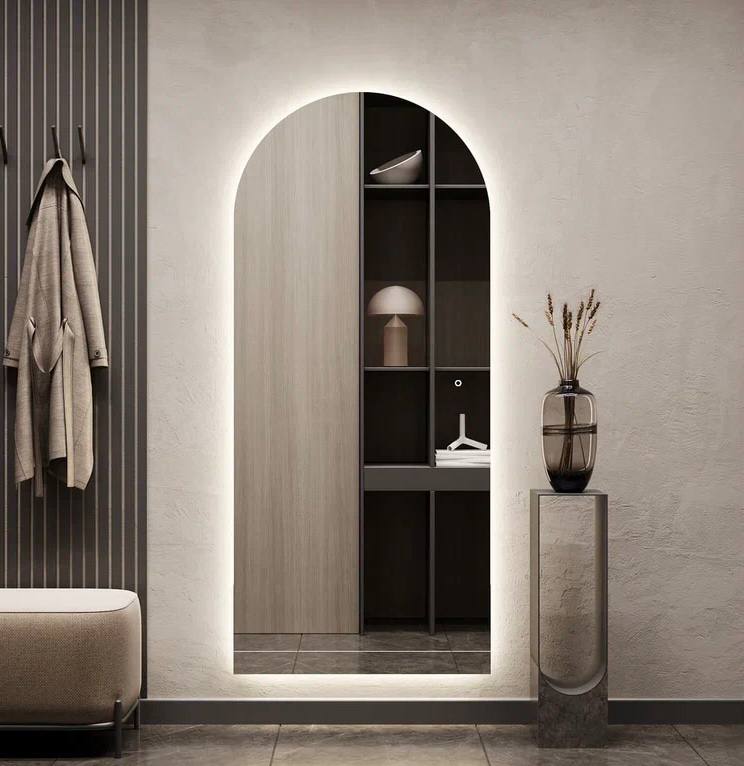 Идеальное зеркало для прихожей В прихожей зеркало не просто предмет интерьера. Это ваш главный союзник и самый честный критик, который помогает соб... - изображение 1 - зеркало, подсветкой, прихожей