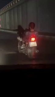 תחשוב שאתה עייף ועייף, אתה תחזור מהעבודה ותראה אותם