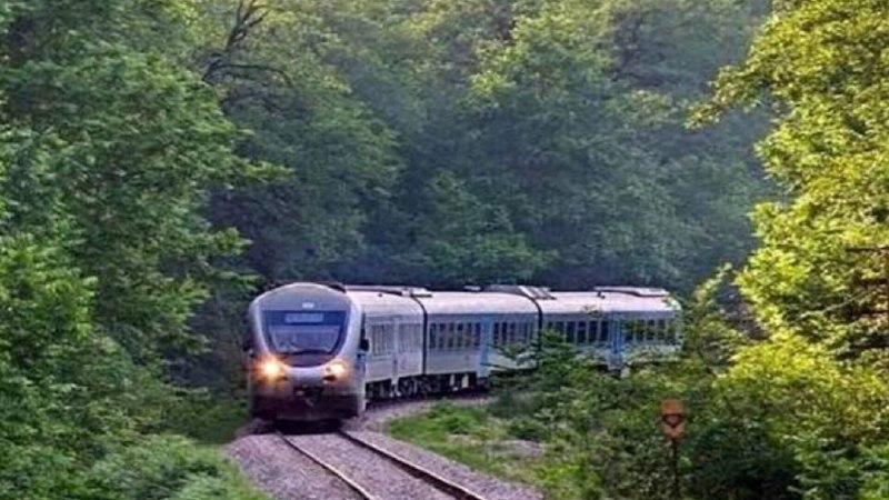اخبار مازندران: ترمزهای نجاتبخش🔹مدیرکل راهآهن شمال: طی ماههای اخیر بالغ بر ۱۵۰ مورد ترمز اضطراری توسط لکوموتیورانها اعمال شده است که