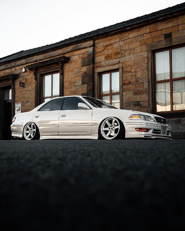 Toyota mark 2 4