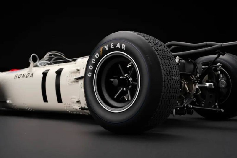 Honda совместно с Amalgam представили коллекционную миниатюру легендарного болида F1 RA272 — и ценни 3