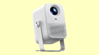 Проекторы за свои деньги от XiaomiКомпания выпустила две модели проекторов — Redmi Projector 5 и 5 Pro. Младшая модель получила 1080р-разрешение с выводом картинки до 120" и яркостью до 400 люменов, а также ToF-камеру для коррекции искажений.5 Pro повеселе