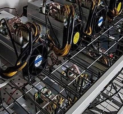 اخبار اصفهان: ♦️توقیف ۲۰ دستگاه استخراج غیرمجاز رمزارز در اصفهان🔹فرمانده انتظامی شهرستان اصفهان از توقیف ۲۰ دستگاه استخراج غیرمجاز رمز