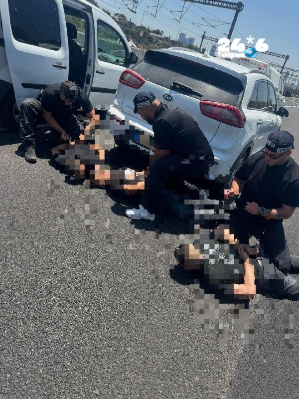 🇮🇱 לאחר מרדף: תושב שגב שלום ושני תושבי השטחים השוהים בישראל ללא אישורי כניסה ושהייה כחוק נעצרו בדרך מקיסר…