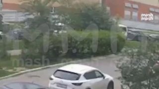 ⚡️ BMW подорвали в подмосковной Балашихе, водитель погиб на месте. В этом же районе год назад подорвали генерала ГенштабаРанним утром, около 5:30, на улице Колдунова в подмосковной Балашихе взорвался автомобиль. Установлено, что взрыв произошел после начал
