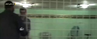 פורסם לראשונה רפי סלמה ומוחמד סינוואר מלווים את האסיר גלעד שליט.