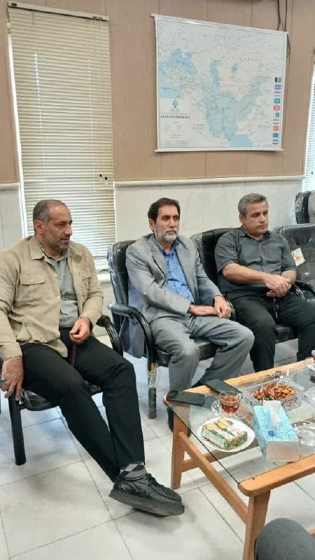 کانال خبری مطبوعات در شهر: 🛑حضور دکتر داداشی نماینده مردم شهرستان آستارا در مجلس شورای اسلامی در پایانه مرزی آستارا 🔷️در این دیدار سید مرتضی عظیمی 