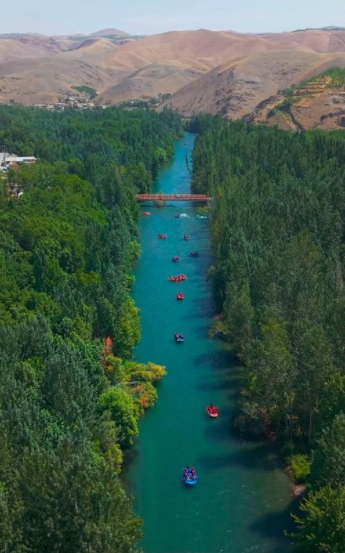 اخبارفوری و مهم: رودخانه زیبای قراقوش🩵منظور از «رود قراقوش»، در واقع بخش یا حاشیهای از رودخانه خروشان زایندهرود در کنار روستای قراقوش ا