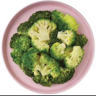 В «Перекрёстке» появилось постное меню готовой еды! Найти его можно на полках супермаркетов по всей России вплоть до 11 апреля.В ассортименте привычные супы, салаты, основные блюда и перекусы: всё приготовлено из овощей, круп, растительного мяса и других п