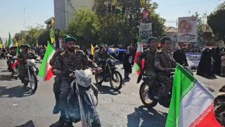 Thousands of people participated in the drone "Sacrifice for Iran" (Ganfada Iran) in Tehran, where the drone took off from Imam Hussein Square to Englab Square.