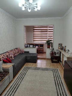 Shoshilinch ravishda o'ziga tegishli 4 xonali kvartira (4/4/4) sotiladi. Qora-Kamish 2/5