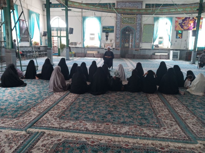 💚نظرقلی آنلاین💚: دیدار حاج آقا رستم خانی از سپاه خدابنده با دختران پایگاه فاطمه (س) در کتابخانه عمومی روستا وبرگزاری نماز جماعت حاج آقا ب