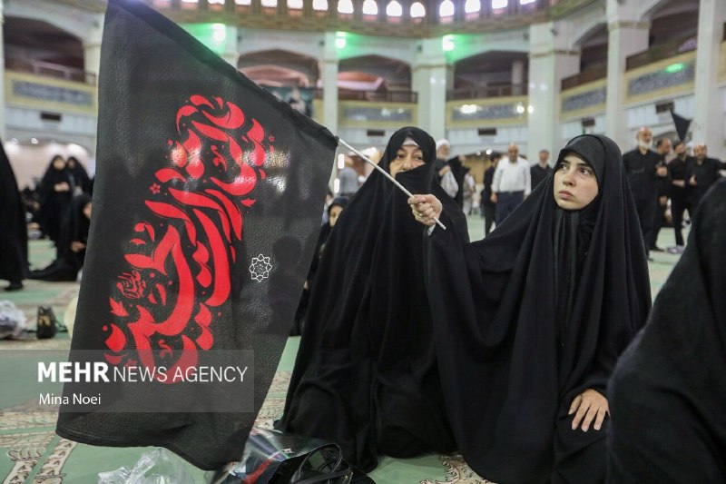پایگاه خبری کاف نیوز: ⚫️مراسم اربعین تدفین رهبر شهید در تبریز📸 مینا نوعی کاف نیوز در فضای مجازی 👇Kafnews.irT.me/KafnewsInstagram.com/kafnewsei