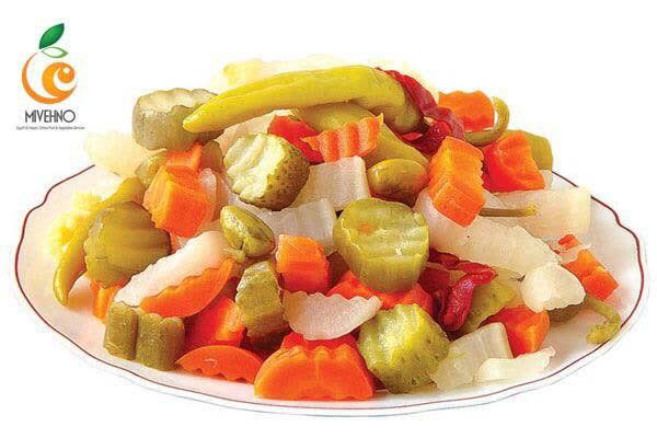 🍏طب سنتی🍏: شب ترشیجات نخورید از خوردن ترشیجات در شب پرهیز کنید؛ خوردن سرکه و ترشیجات در شب باعث دفع بیشتر کلسیم از بدن شده و موجب پ