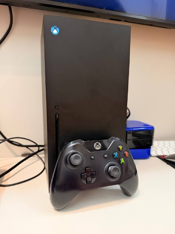 Xbox Series X в отличном состоянии