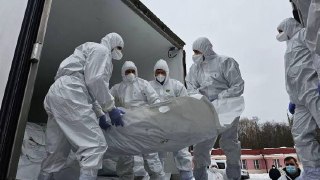 Россия и Украина вновь обменялись телами погибших военных — 501 на 31 Состоялся новый обмен останками погибших военнослужащих между Россией и Украиной, сообщил депутат Госдумы Шамсаил Саралиев, член парламентской группы по вопросам СВО. Россия передала тел