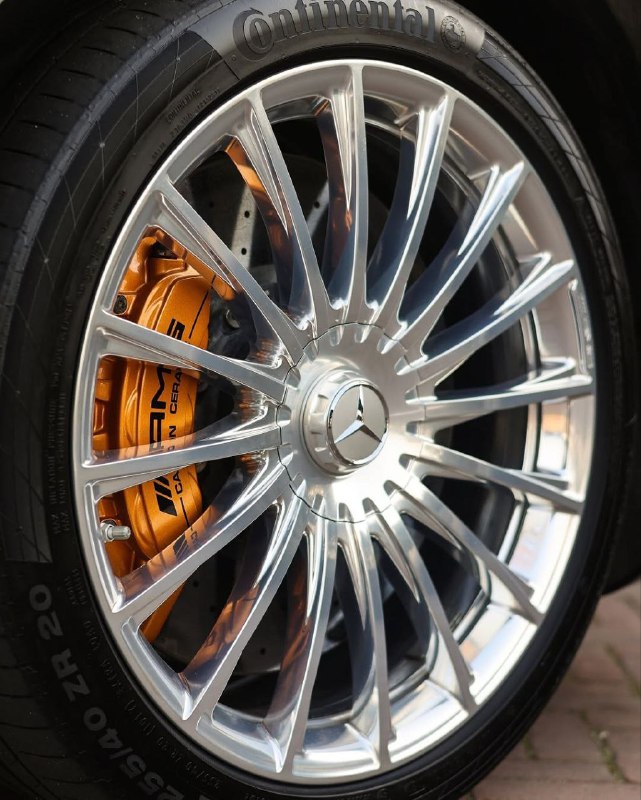 Last V12: W222 S65 AMG 6.0-L V12 BITURBO 630 HP 1000 Nm 0-100 km/h 4.3 sec 7