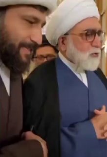 The guardianship of Astan Quds Razavi: The leader of the revolution was present before and after the burial of the martyred leader in the mashad Ayatollah Maravi: both before his burial and after, the leader of the revolution was present at the mashad and we had the opportunity to meet him twice. We also had the opportunity to pray with them.