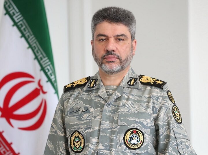 آخرین خبر: 🔺️🔻امیر سرتیپ اکرمی‌نیا: دکترین نظامی ایران از «پدافند» به «آفند» تغییر یافته است🔹️سخنگوی ارتش از تغییر رویکرد دکترین نظ