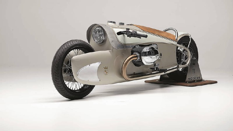 Сколько раз можно переизобрести один и тот же байк? У BMW R 18, кажется, ответа нет: свежий кастом T 2