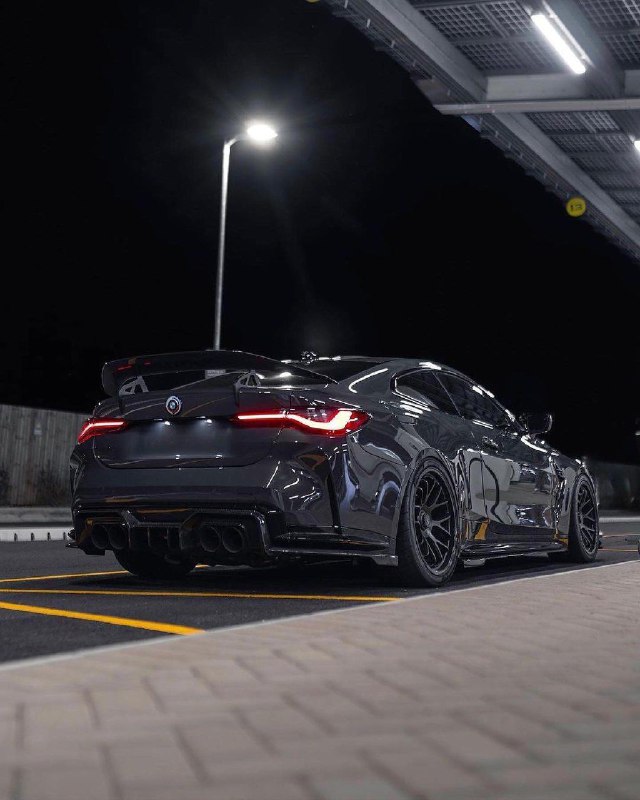 BMW M4 4