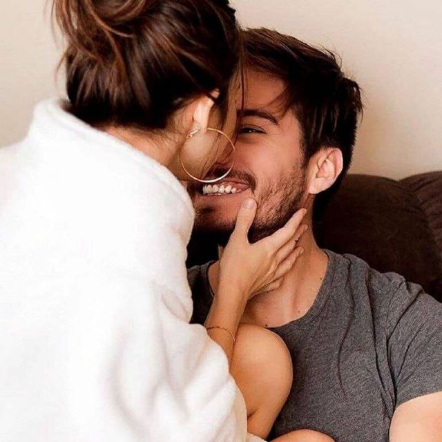کانال عاشقانه های مینوووو❤️❤️(عشق ودوستی): تو با صبح شڪوفا مے شوینفس نفس،در من جان مے گیرے و آفتاب را،با چشمانت به خانه ام مے آوریبگذار این صبح یادگار مهر تو باشدص