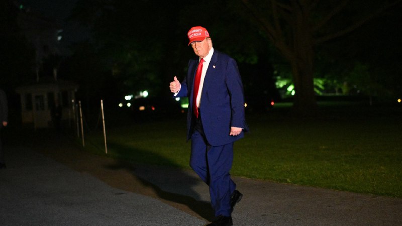 Republicans Silent as Trump Refuses to Commit to Upholding Constitution