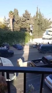 סצנות חדשות... כוחות הכיבוש ממשיכים בתוקפנות הרחבה נגד מחנה קלנדיה, מצפון לירושלים הכבושה.