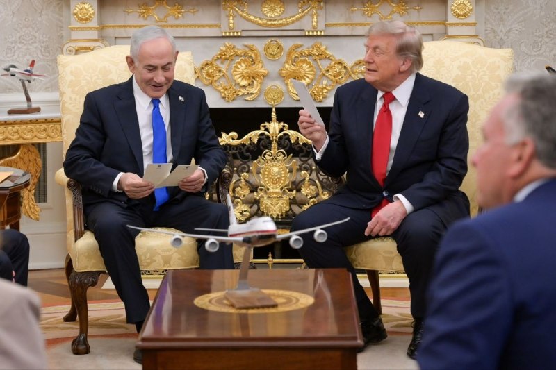️🇮🇱🇺🇸🇮🇷 ערוץ 13 ישראלי: פקיד ישראלי בכיר אמר כי ההחלטה על תקיפה צבאית נגד איראן היא של נשיא ארה"ב טרא…