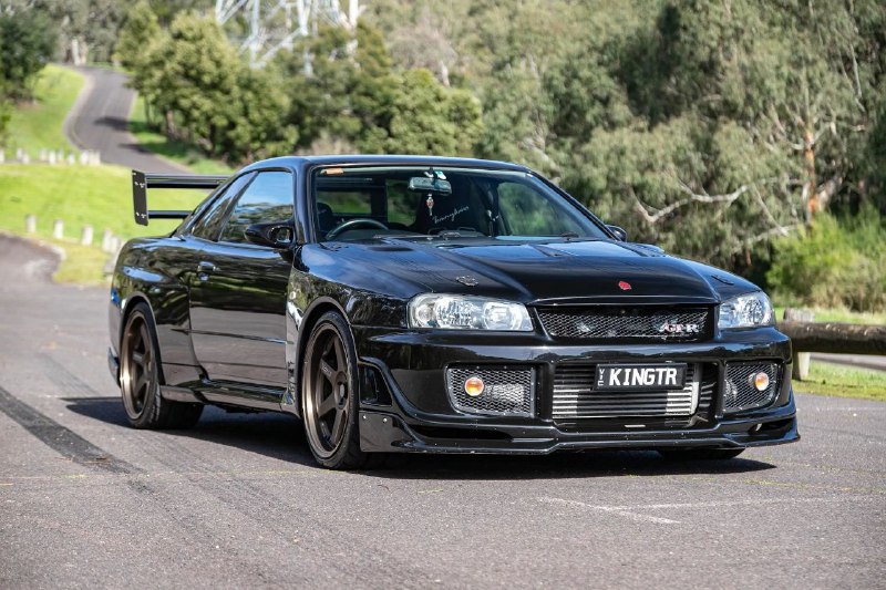 Редкий Nissan GT-R выставили на аукцион 7