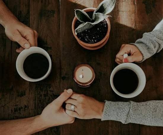 💝عشق و شعر💝: از دست رفته بود وجود ضعیف منصبحم به بوی وصل تو جان بازداد باد ...#حافظ