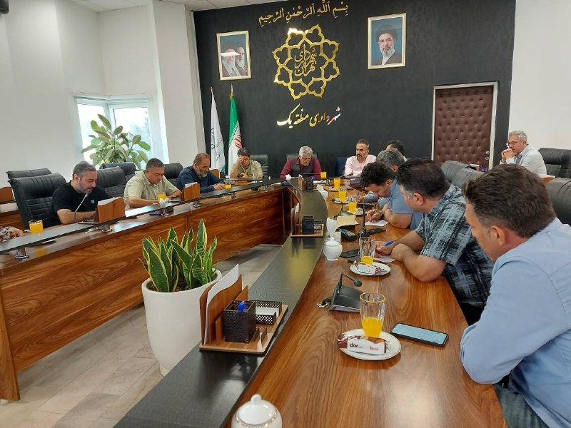 شمیران ‌۲۴: 🔻برگزاری نشست رؤسای خدمات شهری نواحی دهگانه منطقه یک/ هماهنگی اقدامات یکپارچه و منظم در جشن ها و مناسبت های ملی و مذهبی🔹