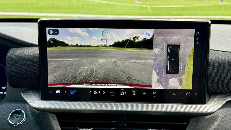 Ford отзывает более миллиона машин из-за сбоя камеры заднего вида 1